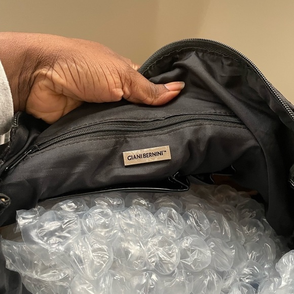 Giani Bernini Black Signature Soft Shoulder Bag Large Purse Tote Shoulder Bag - Picture 5 of 14